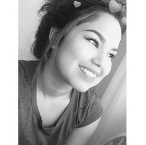 Meet your Posher, Kira